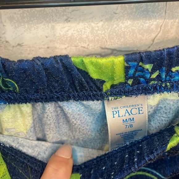 Boys Children’s place tank and shorts Pj set M (7/8) - Picture 4 of 4